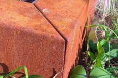 Клумба из corten стали cortenium